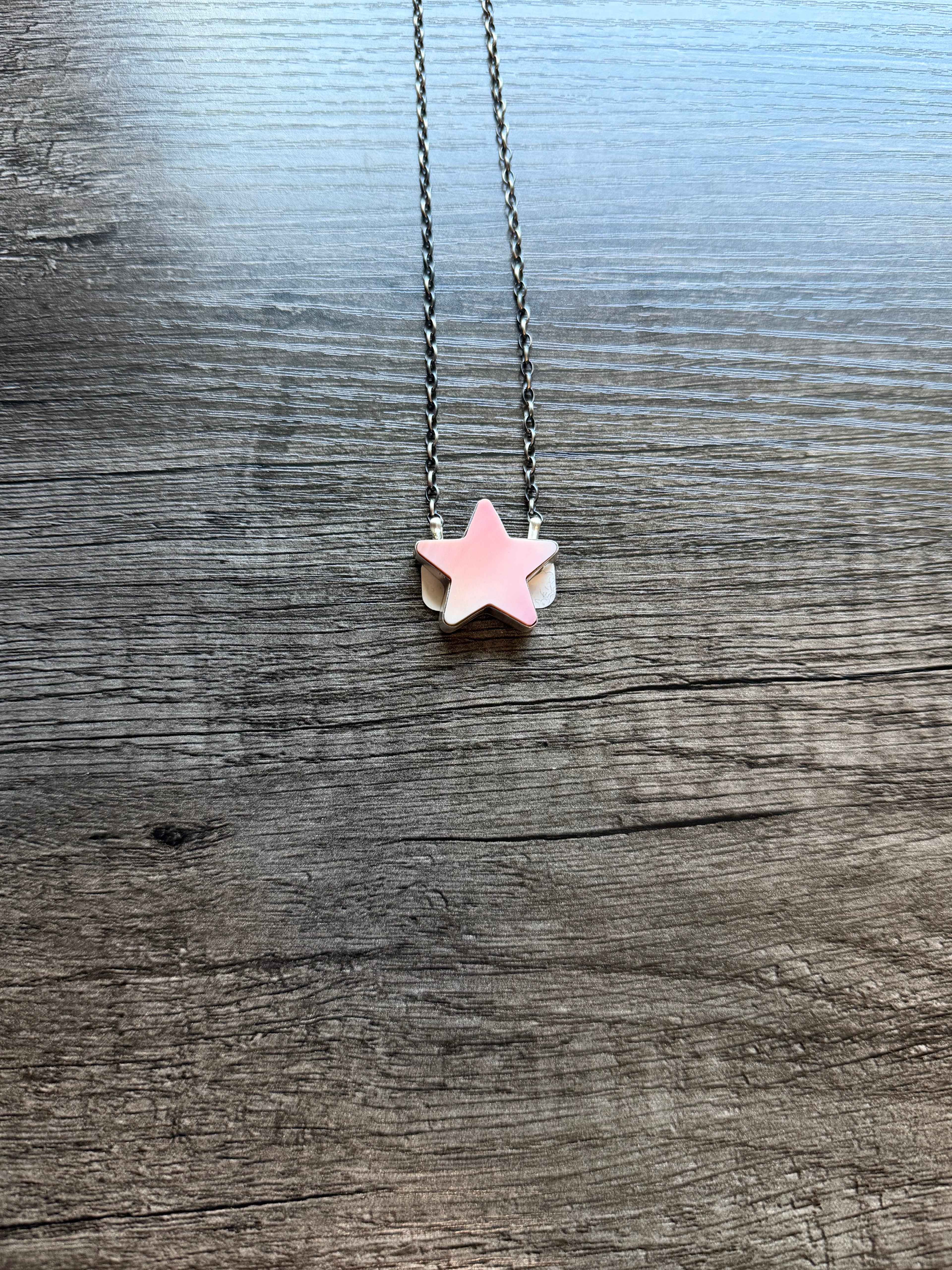 16" Pink Conch Star Necklace